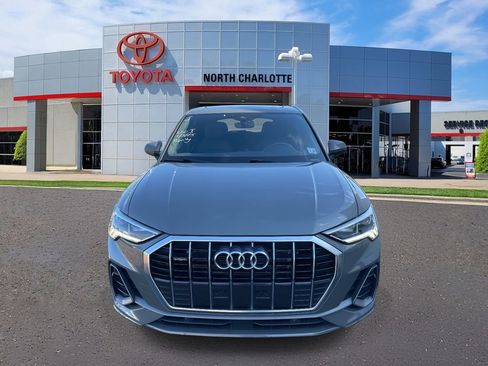 Used 2023 Audi Q3 2.0T Premium w/ Convenience Package image 3