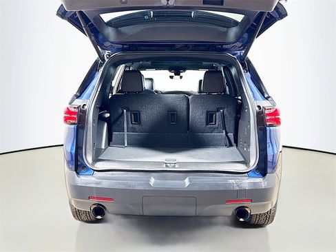 Used 2023 Chevrolet Traverse LT w/ LT Premium Package image 26