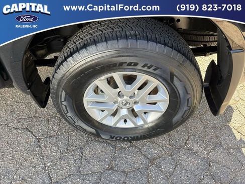 Used 2020 Nissan Frontier SV image 13