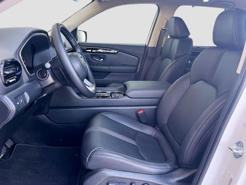 Used 2024 Honda Pilot Touring image 20