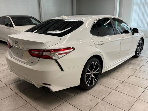 Used 2020 Toyota Camry SE image 9