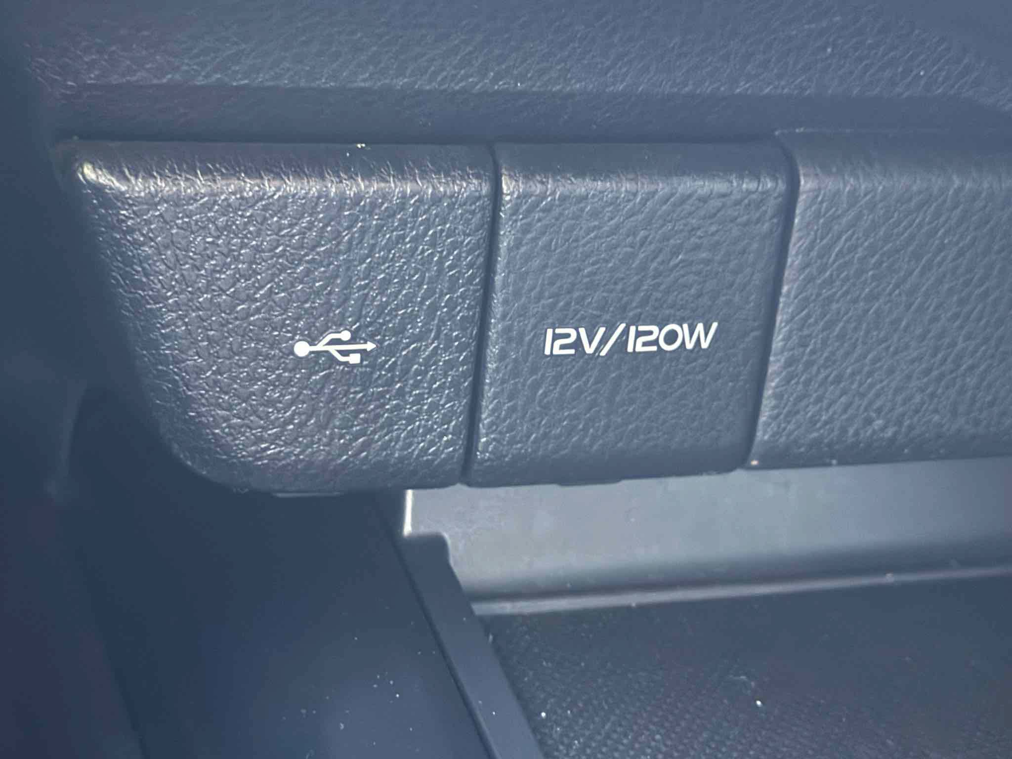 Used 2020 Toyota Camry LE w/ Carpet Mat Package FWD image 99