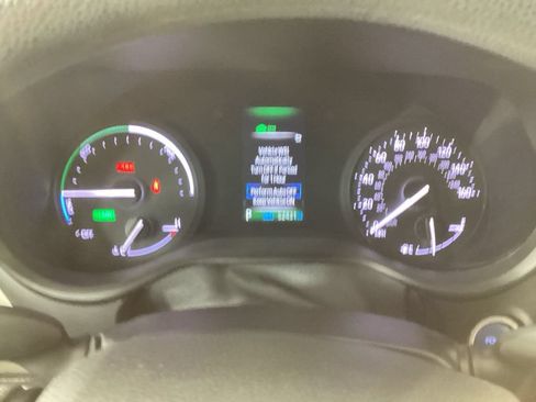 Used 2024 Toyota Sienna LE FWD image 19