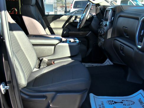 Used 2019 Chevrolet Silverado 1500 LT w/ All-Star Edition image 44