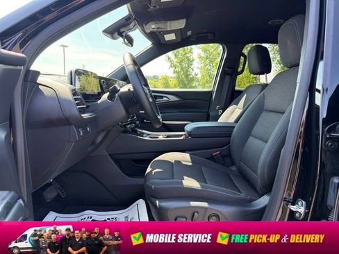 Used 2026 Chevrolet Traverse LT FWD image 21