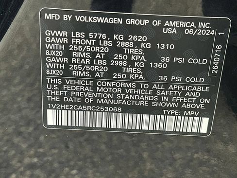 Used 2024 Volkswagen Atlas Cross Sport SE AWD/4WD image 35