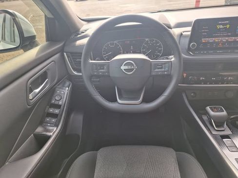Certified 2026 Nissan Rogue SV FWD image 13