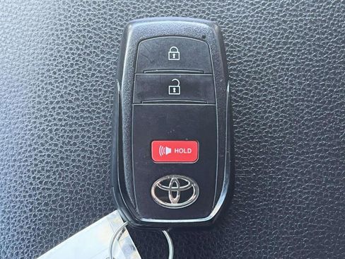 Used 2025 Toyota 4Runner SR5 AWD/4WD image 4