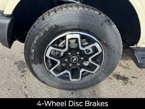 New 2025 Ford Bronco Outer Banks image 10