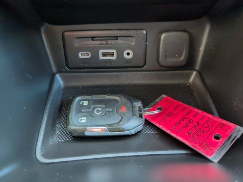 Used 2018 GMC Terrain SLE w/ Driver Convenience Package image 23