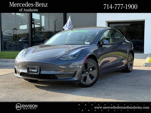 Used 2023 Tesla Model 3 Standard Range RWD image 1