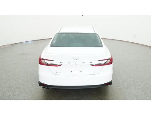 New 2026 Toyota Camry SE image 7