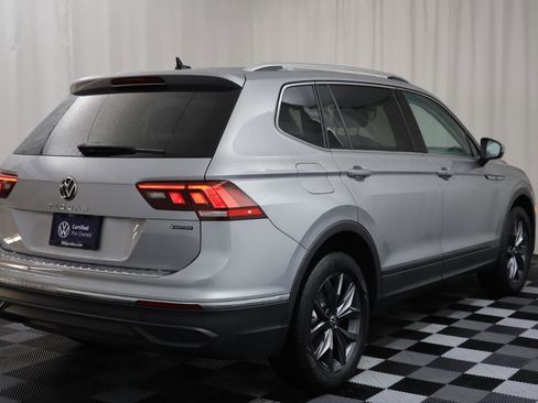 Certified 2022 Volkswagen Tiguan SE image 15