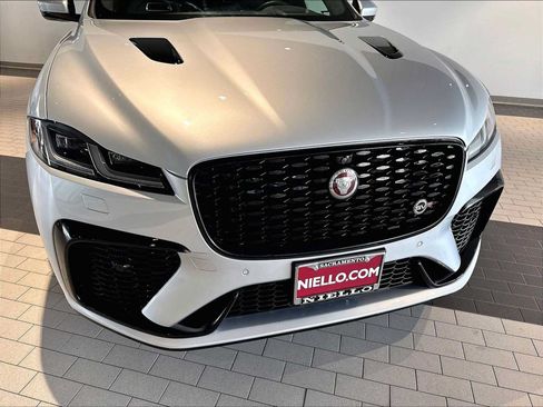 Used 2023 Jaguar F-PACE SVR AWD/4WD image 34