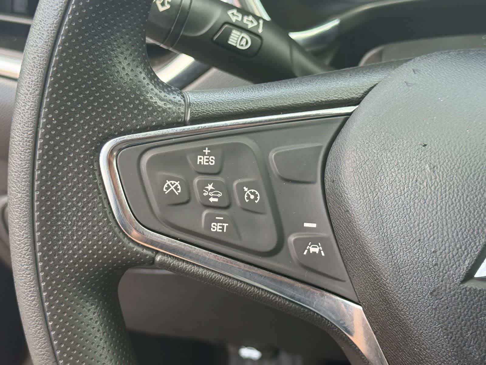 Used 2023 Chevrolet Equinox LT FWD image 17
