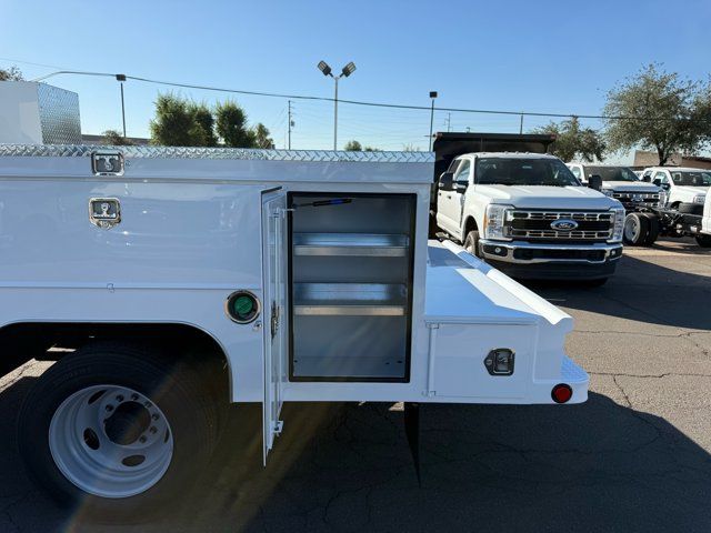 New 2026 Ford F550 4x4 SuperCab Super Duty image 17