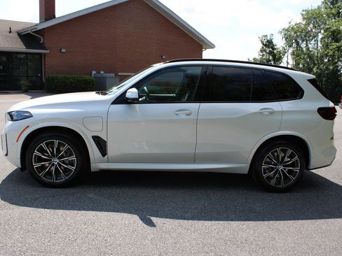 New 2026 BMW X5 xDrive50e w/ M Sport Package image 5