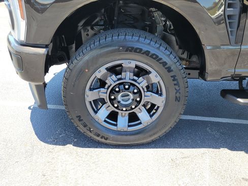 Used 2024 Ford F250 Lariat w/ Lariat Ultimate Package AWD/4WD image 5