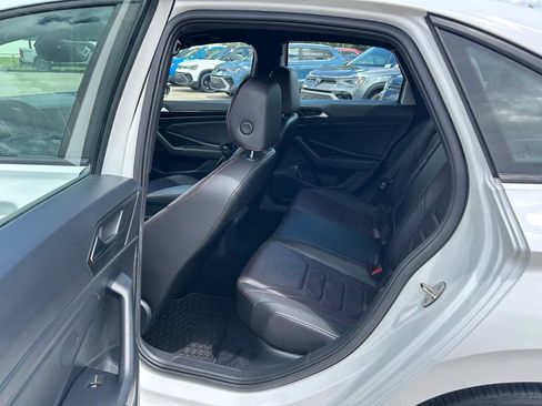 Certified 2022 Volkswagen Jetta GLI Autobahn w/ GLI Black Package FWD image 45