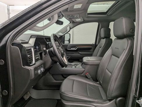 Used 2024 GMC Sierra 3500 Denali w/ Denali Reserve Package image 18