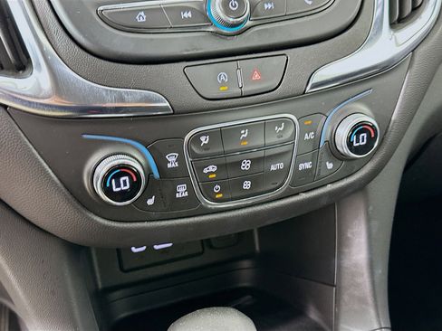 Used 2024 Chevrolet Equinox LT image 23