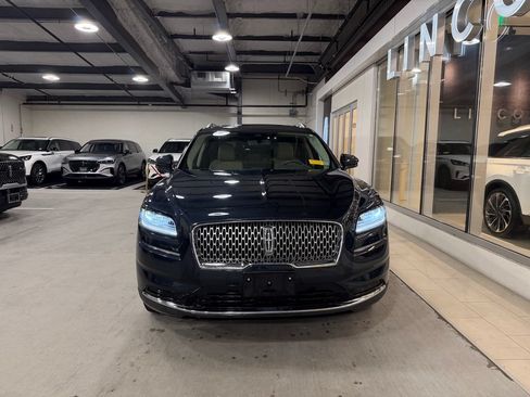 Used 2023 Lincoln Nautilus Reserve AWD/4WD image 3