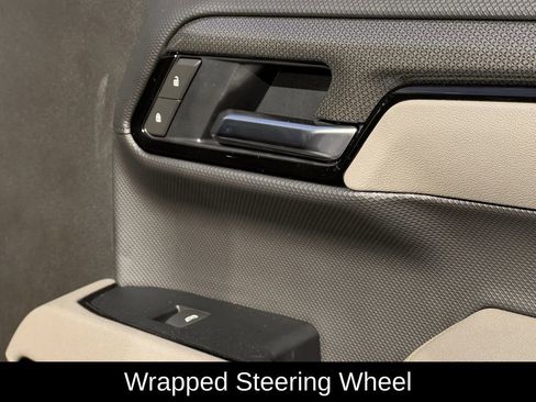 Used 2025 Chevrolet Silverado 1500 ZR2 w/ Technology Package image 33