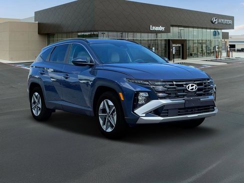 Certified 2025 Hyundai Tucson SEL image 11