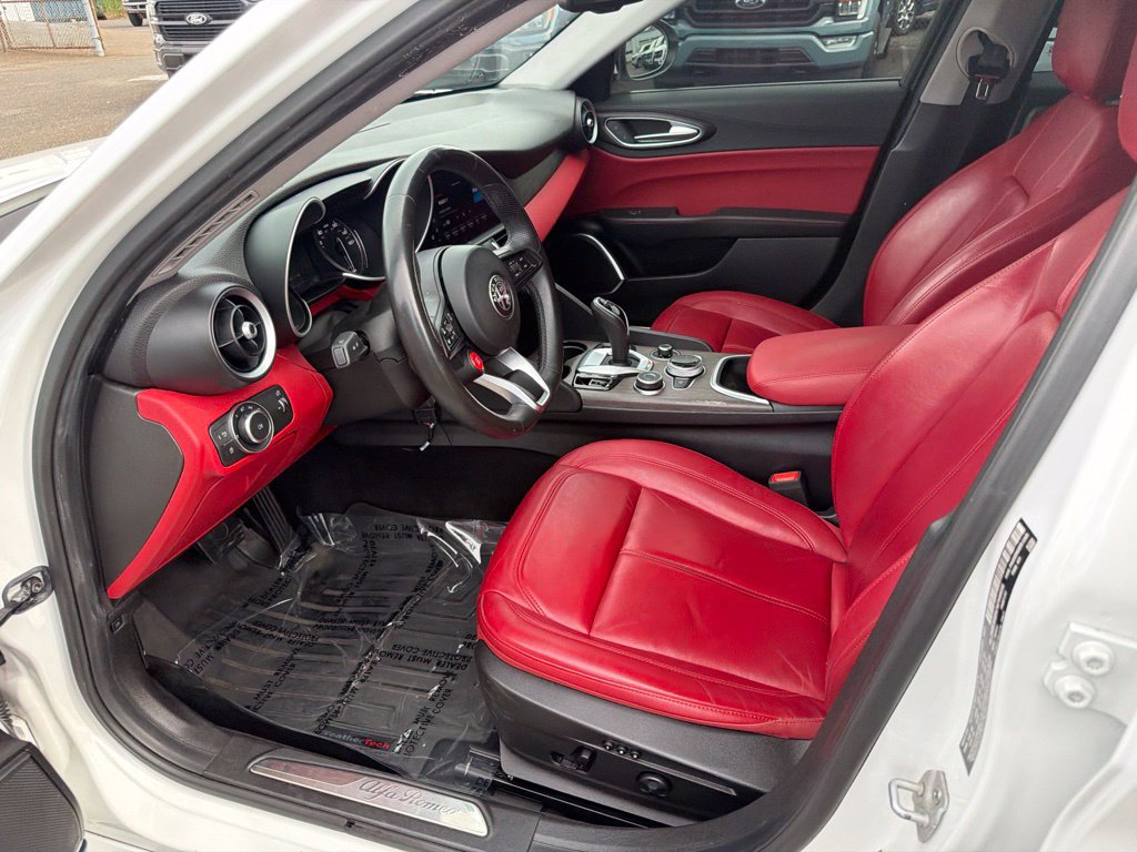 Used 2021 Alfa Romeo Giulia Ti w/ Active Assist 2 Package TI AWD/4WD image 12