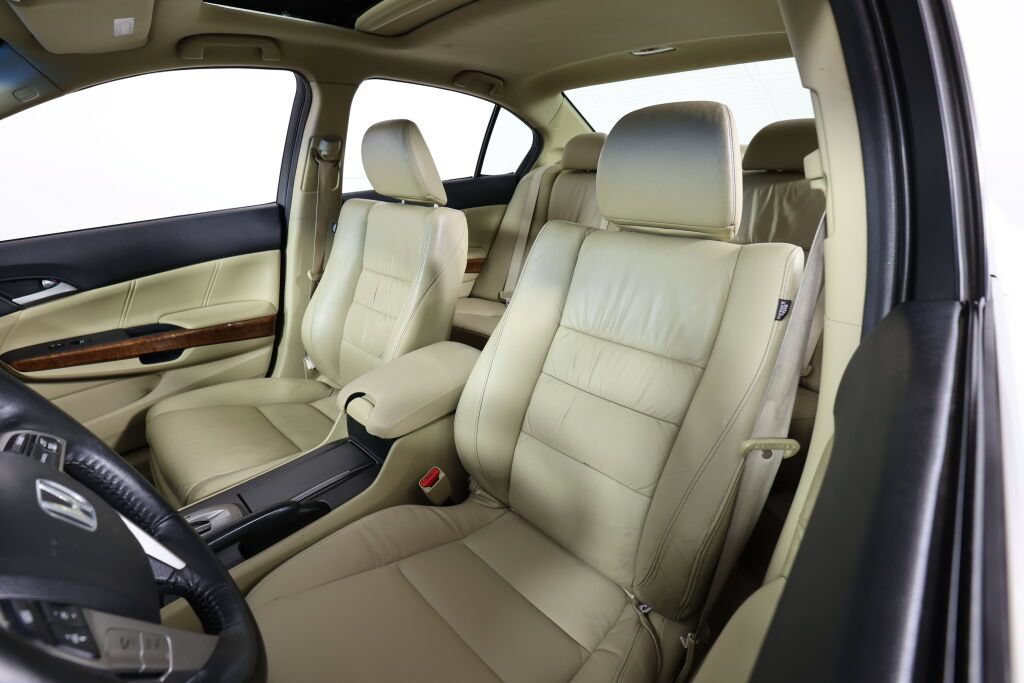 Used 2011 Honda Accord EX-L image 11