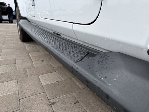 Used 2021 Jeep Gladiator Overland w/ Trailer Tow Package image 12