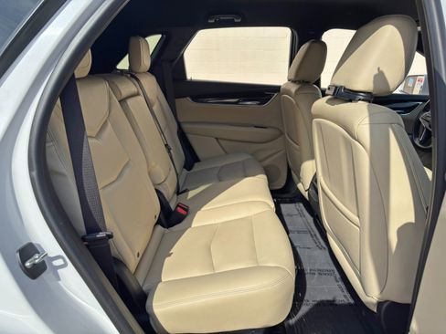 Used 2017 Cadillac XT5 FWD image 34
