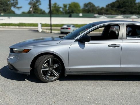 Used 2023 Honda Accord Sport image 11