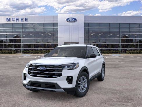 New 2026 Ford Explorer Active w/ Active Comfort Package RWD image 2