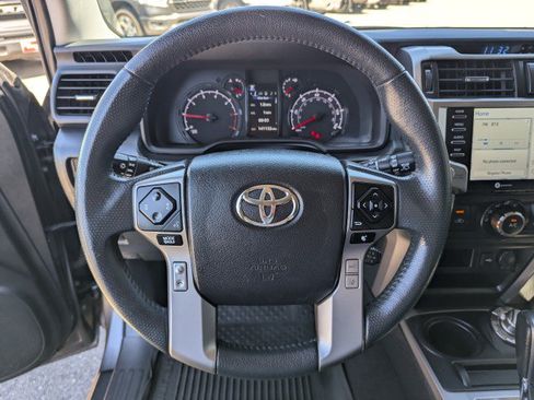 Used 2021 Toyota 4Runner SR5 AWD/4WD image 14