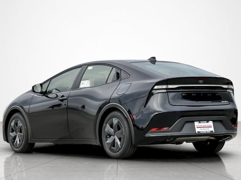 New 2026 Toyota Prius Plug-In Hybrid image 3