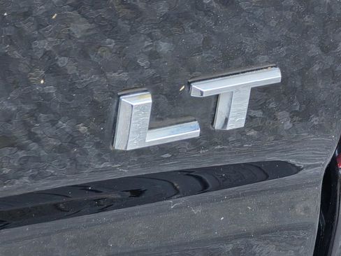 Used 2021 Chevrolet Silverado 1500 LT image 24