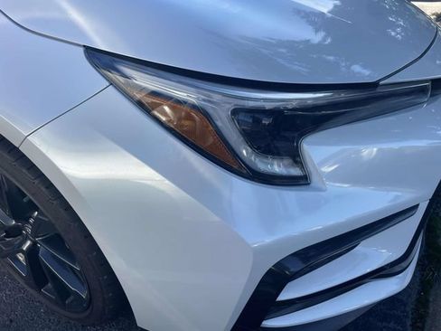 Used 2023 Toyota Corolla SE FWD image 3
