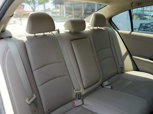Used 2015 Honda Accord Touring image 18