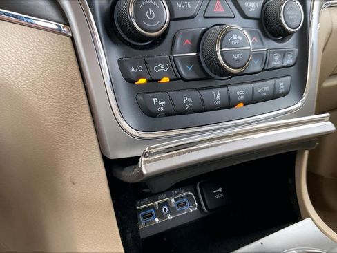 Used 2018 Jeep Grand Cherokee Overland AWD/4WD image 34