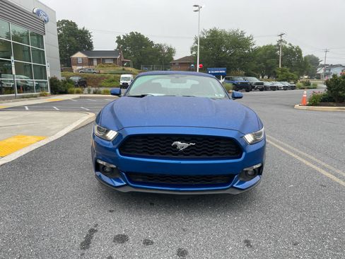 Used 2017 Ford Mustang Coupe RWD image 8