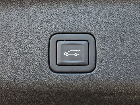 Certified 2024 Cadillac Escalade ESV Sport Platinum w/ LPO, ONYX Package image 29