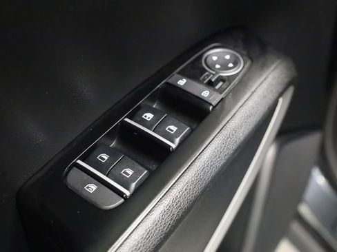 Used 2025 Kia Soul LX w/ LX Technology Package FWD image 17