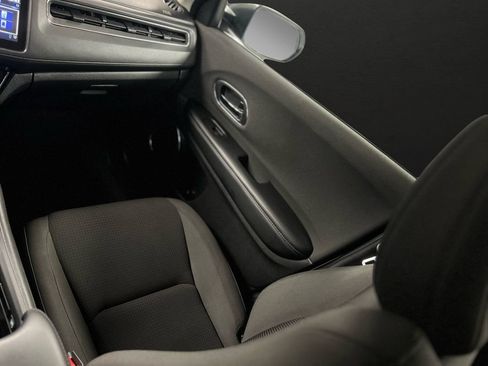Used 2022 Honda HR-V EX image 13