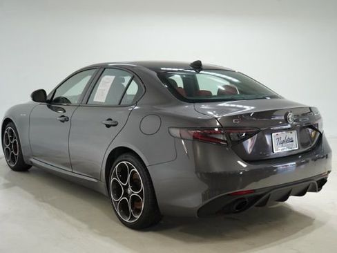 Used 2025 Alfa Romeo Giulia AWD image 5