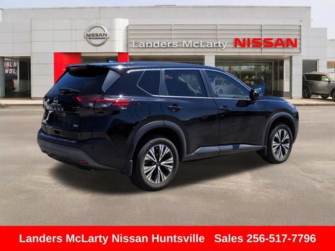 Used 2023 Nissan Rogue SV FWD image 3