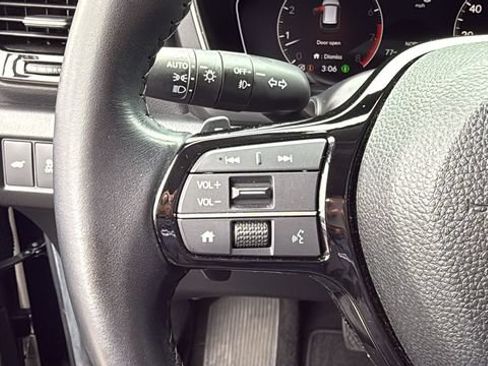Used 2025 Honda Pilot Touring image 25