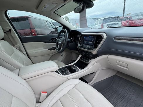 Used 2021 GMC Acadia Denali w/ Denali Ultimate Package image 9