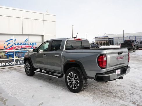 Used 2023 GMC Canyon Denali image 27