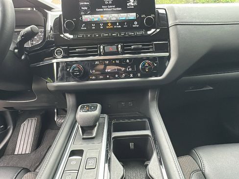 Certified 2023 Nissan Pathfinder SL AWD/4WD image 19